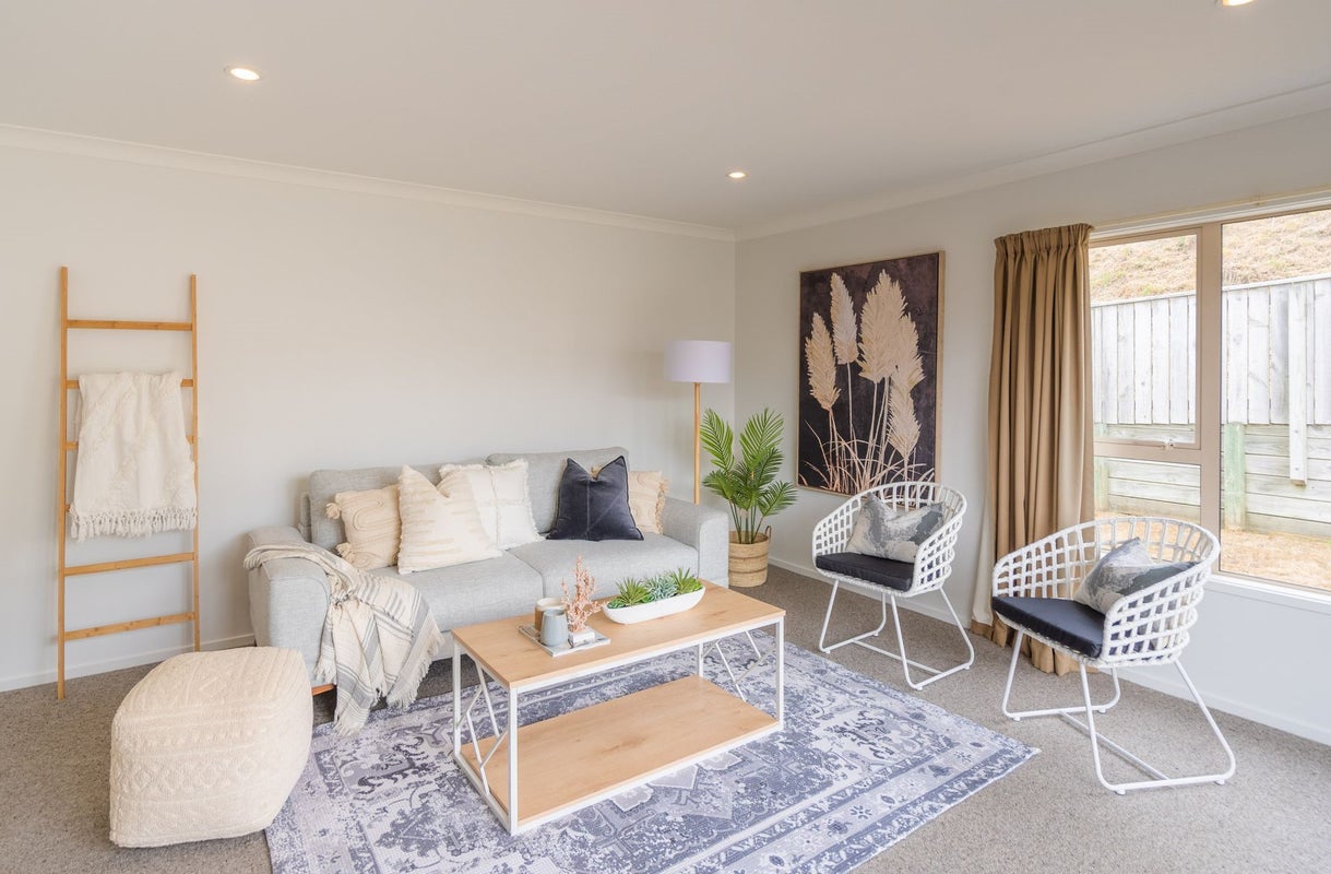 20 Dusky Crescent, Aotea, Porirua - Carousel 2