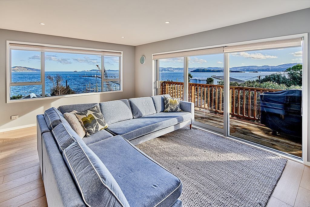 7 Howard Road, Point Howard, Lower Hutt - Carousel 1