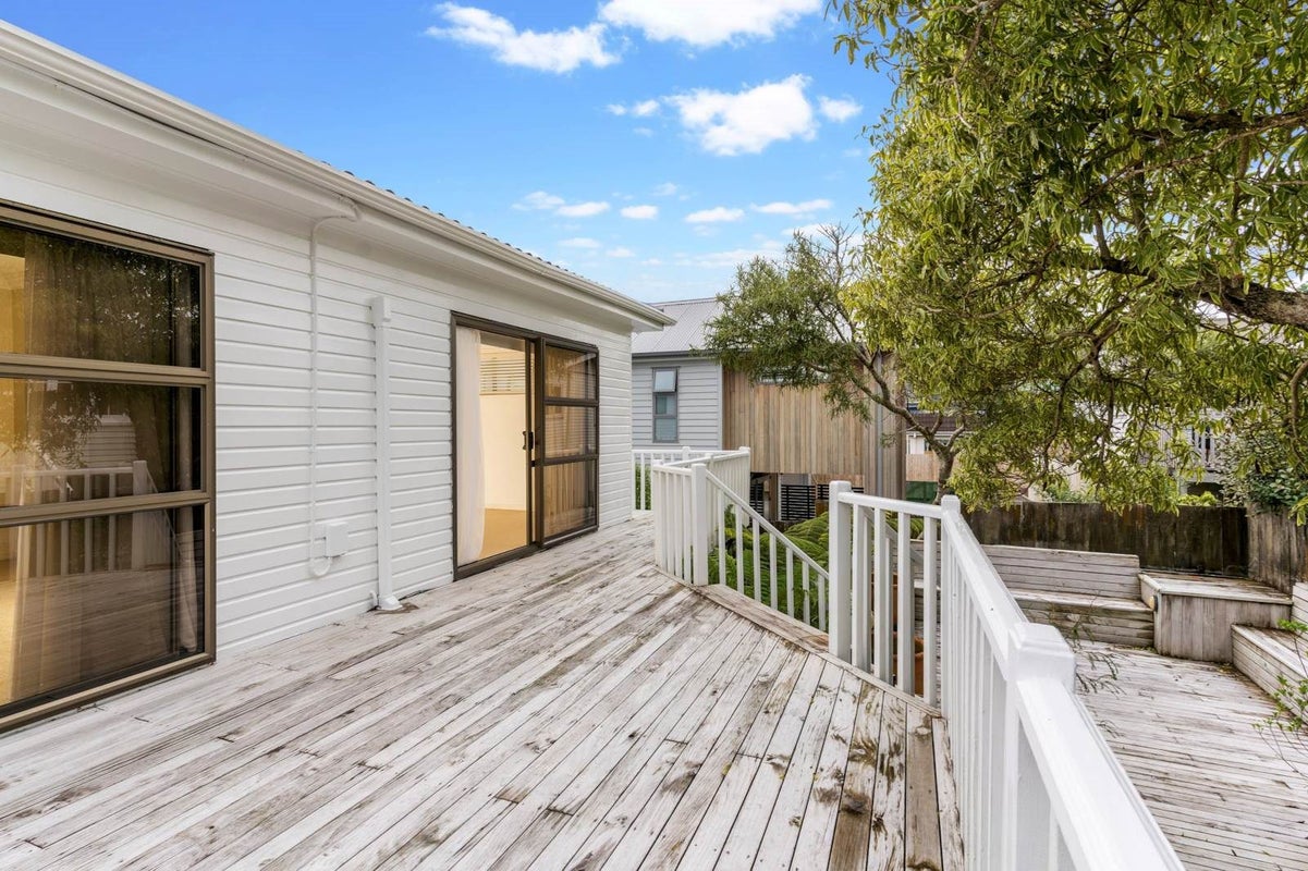22B Bayview Road, Hauraki, Auckland - Carousel 2