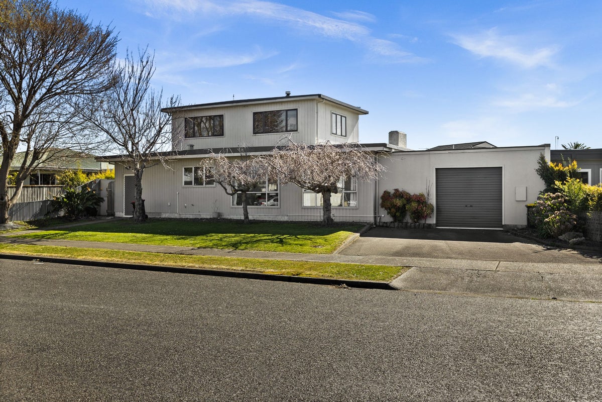 12 Sutherland Street, Tamatea, Napier - Carousel 19