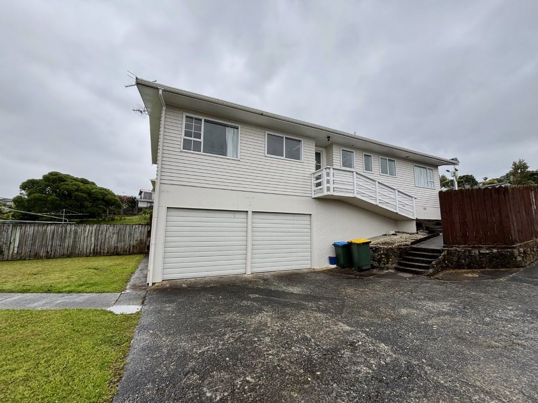 67 Conclusion Street, Ascot Park, Porirua - Carousel 1