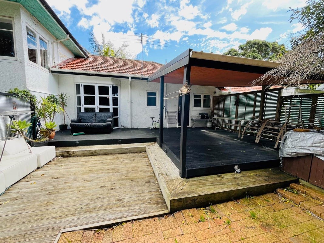 2/20 Patteson Avenue, Mission Bay, Auckland - Carousel 1