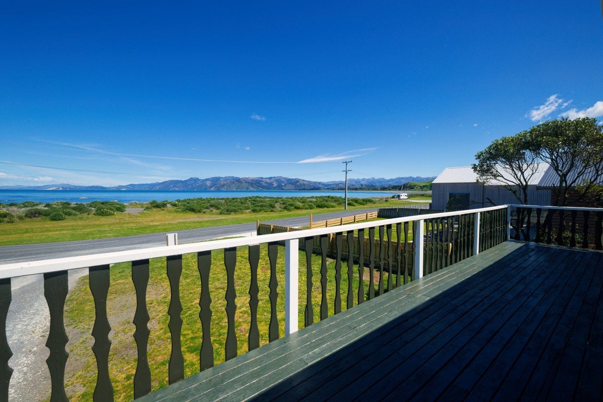 15 South Bay Parade, South Bay, Kaikoura - Carousel 2