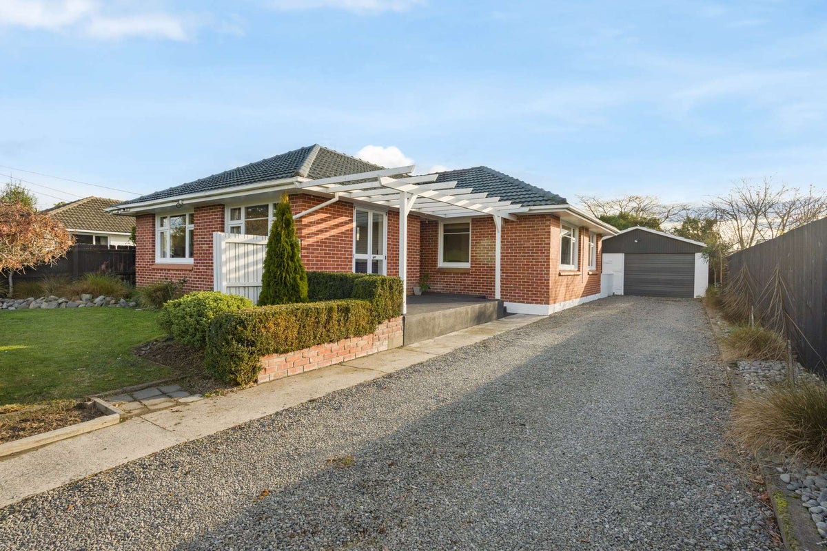 38 Wilton Crescent, Bishopdale, Christchurch - Carousel 1