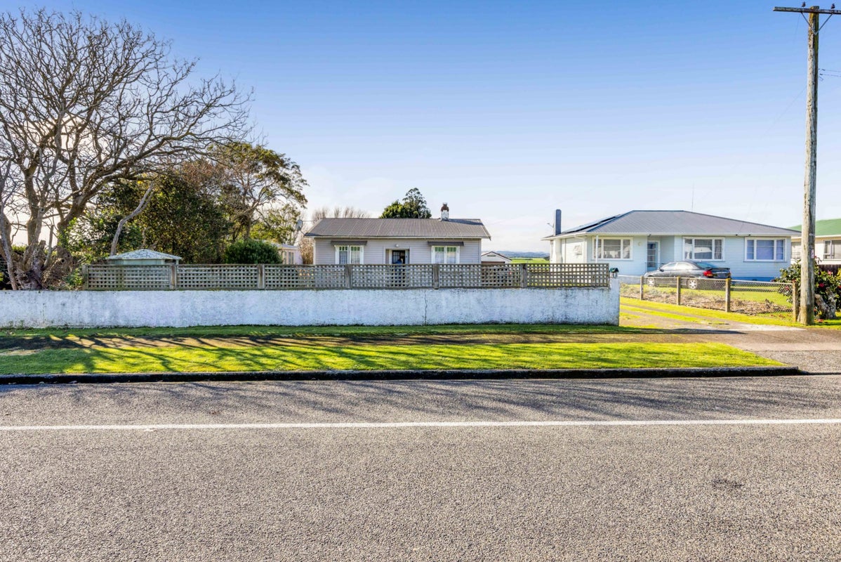 12 Glasgow Street, Hawera - Carousel 2