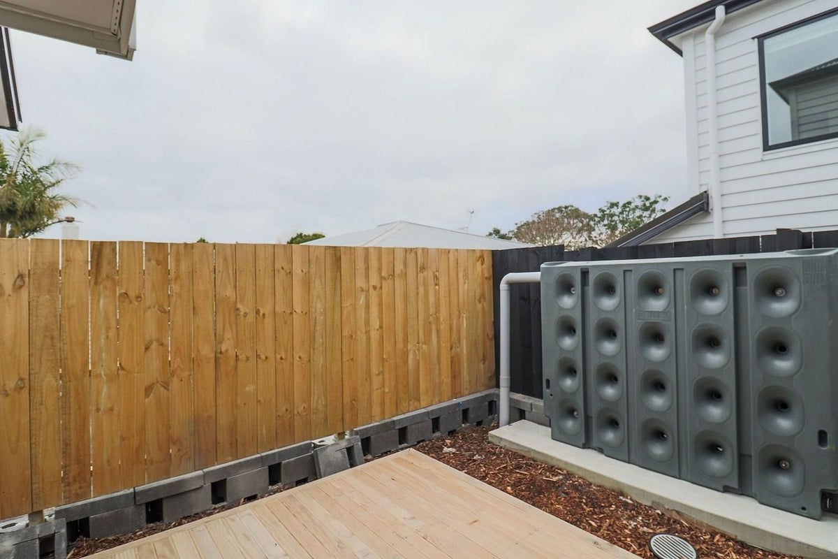 25D Lynbrooke Avenue, Blockhouse Bay, Auckland - Carousel 14