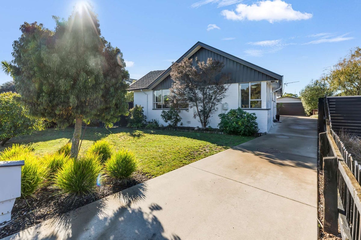 20 Ashwood Street, Parklands, Christchurch - Carousel 1