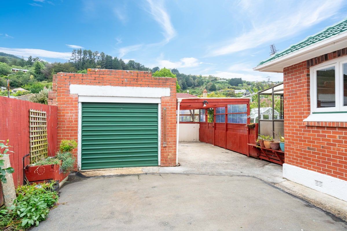 26 Ainslee Place, North East Valley, Dunedin - Carousel 21