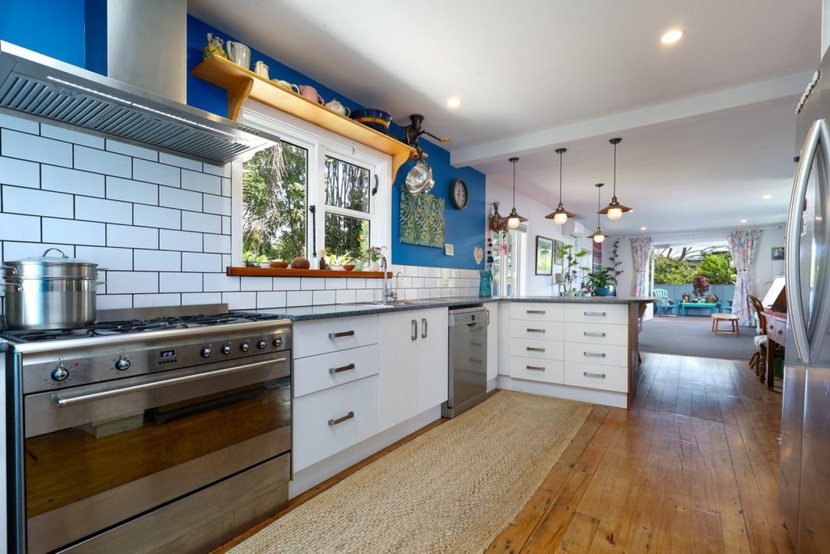 16 Brough Terrace, Washington Valley, Nelson - Carousel 2