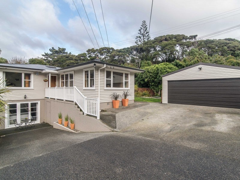 28 Tiromoana Road, Raumati South, Paraparaumu - Carousel 1