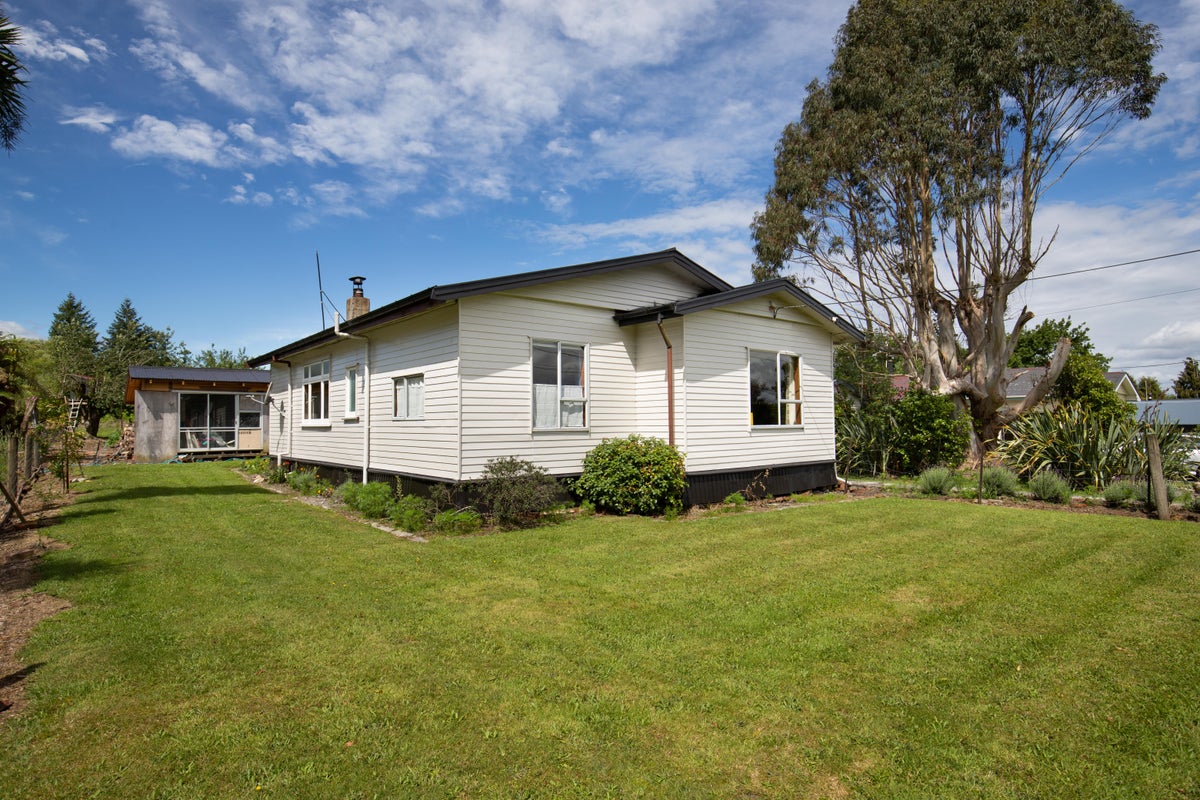 31 Stafford Street, Blackball, Greymouth - Carousel 1