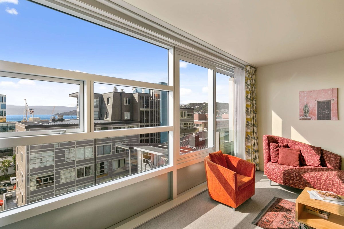 95/43 Mulgrave Street, Thorndon, Wellington - Carousel 1