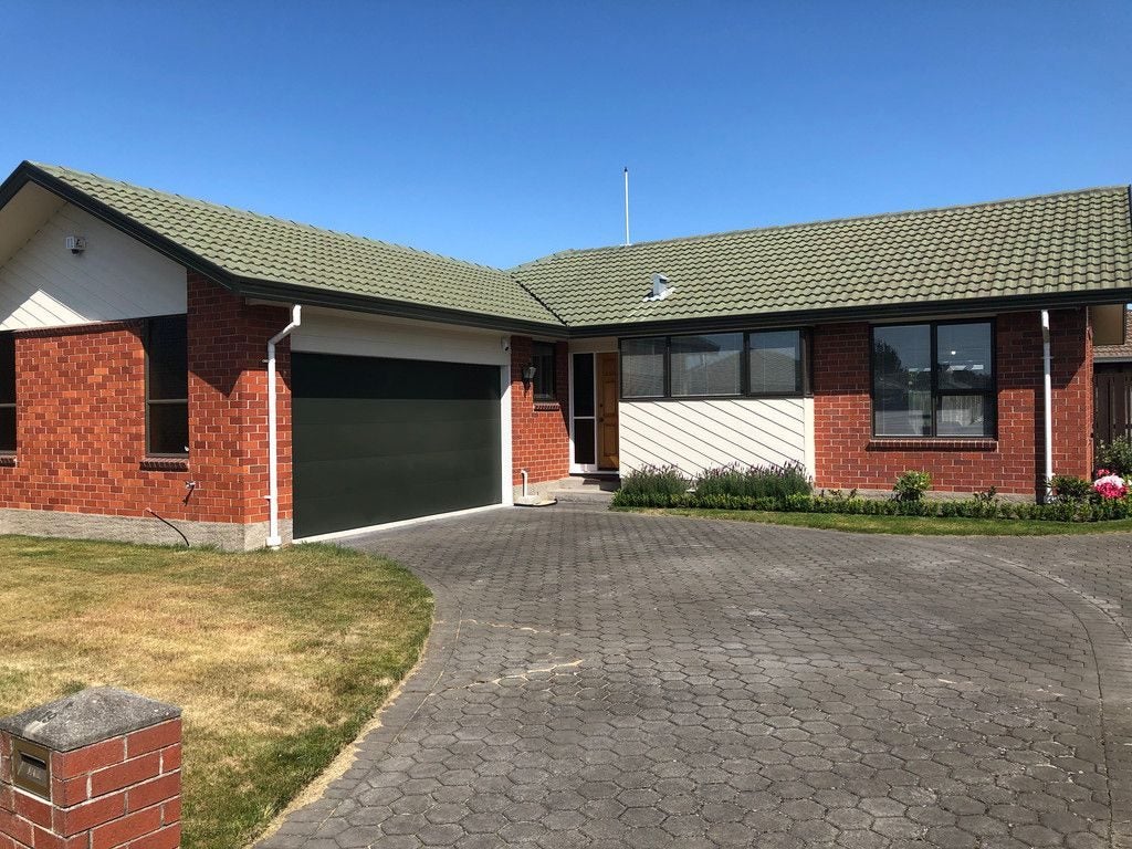 19 Peebles Drive, Hei Hei, Christchurch - Carousel 1