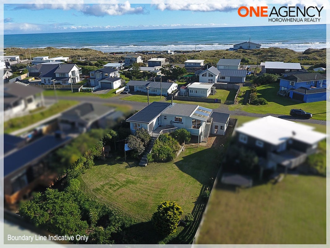31 Nelson Street, Foxton Beach, Foxton - Carousel 1