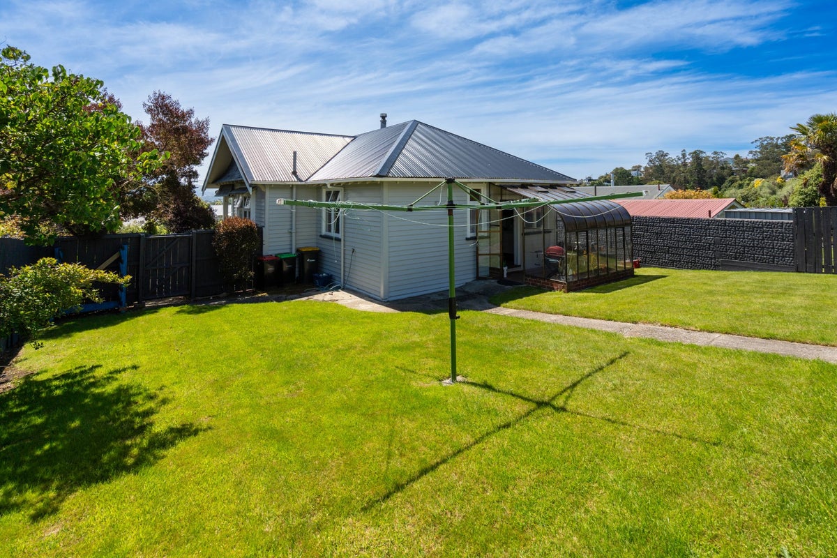 6 Milburn Street, Corstorphine, Dunedin - Carousel 16