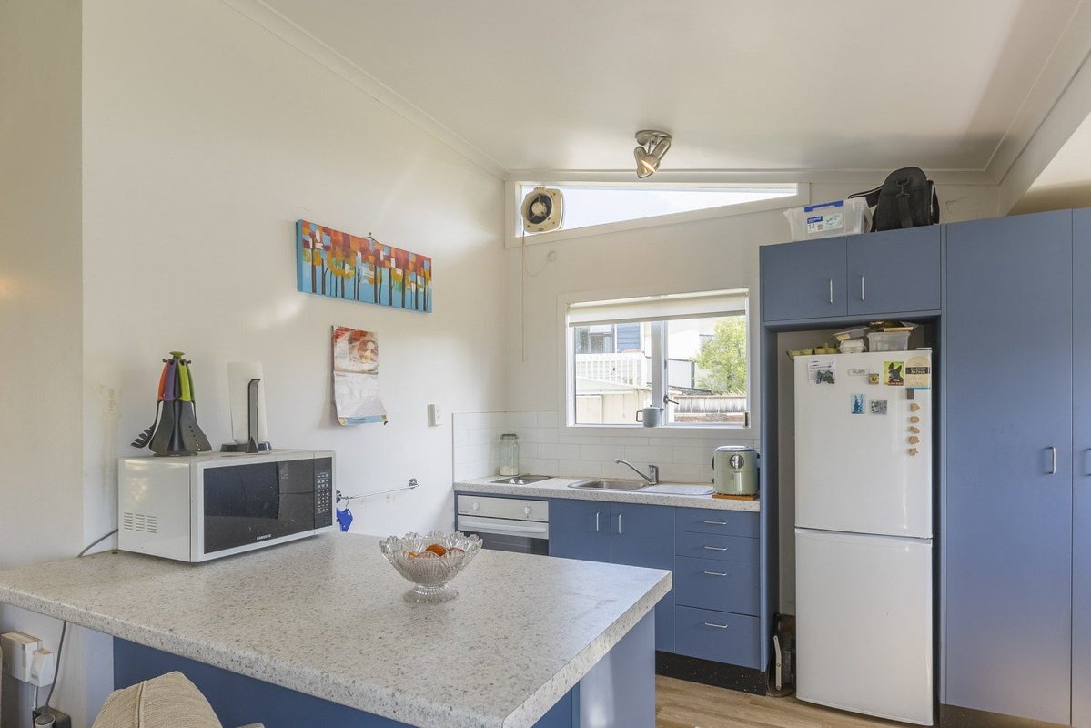 26 Francis Road, Paraparaumu Beach, Paraparaumu - Carousel 2