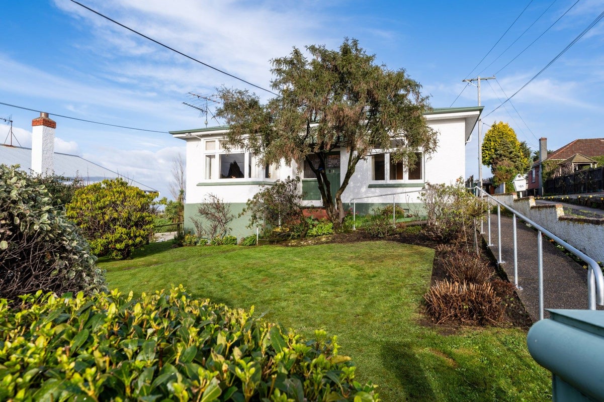 119 Oakwood Avenue, Balaclava, Dunedin - Carousel 1