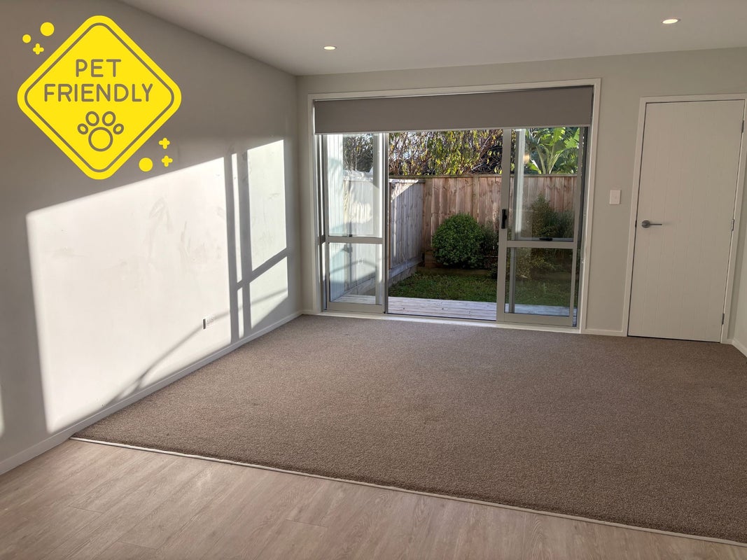 5/51 Wharf Road, Te Atatu Peninsula, Auckland - Carousel 1