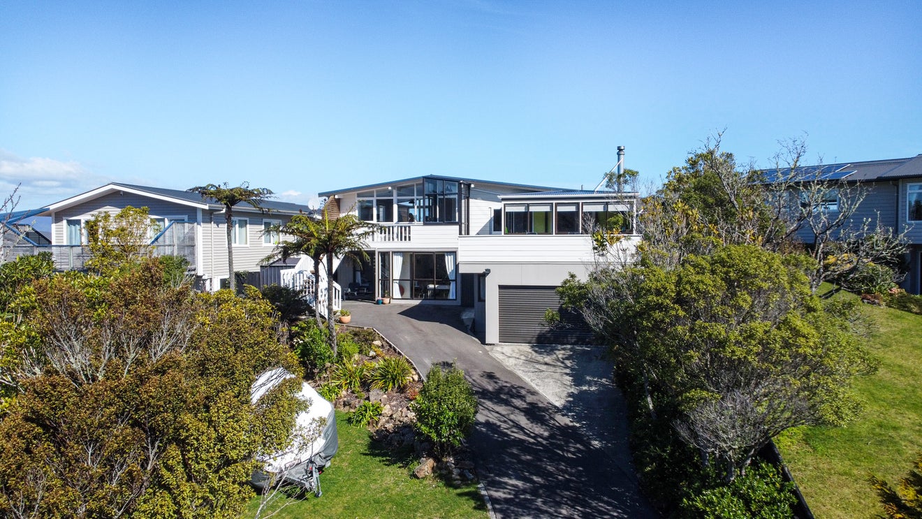 12 Wattle Grove, Maungaraki, Lower Hutt - Carousel 22