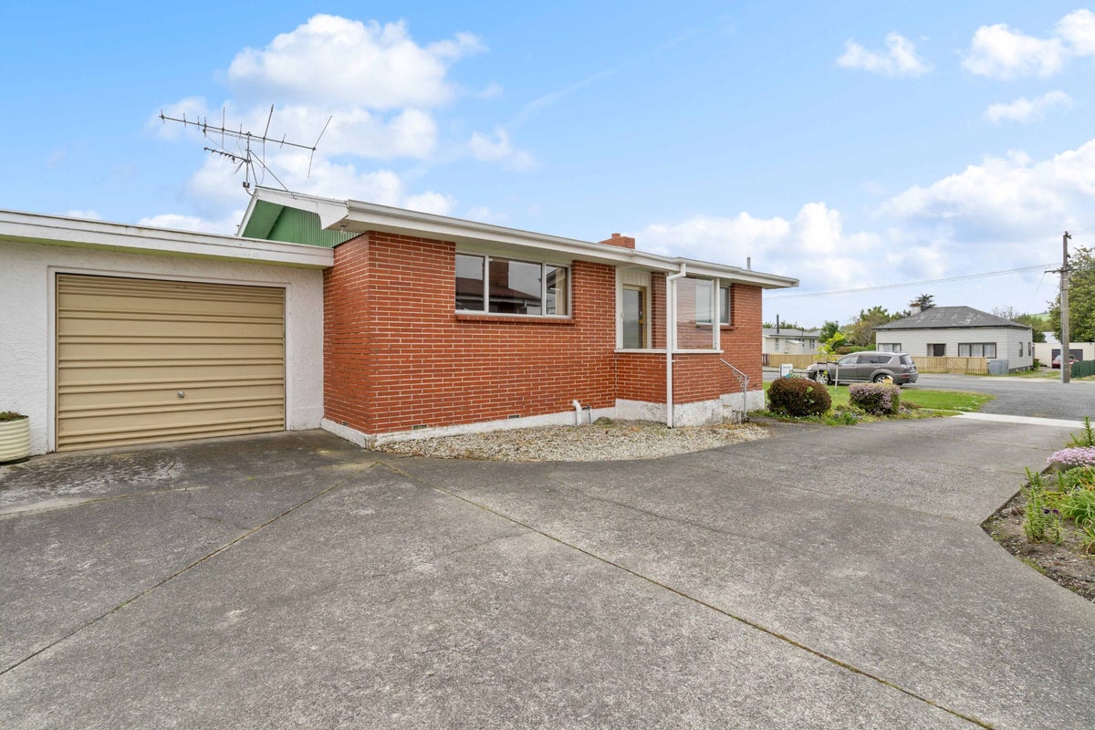 14D Huron Street, East Gore, Gore - Carousel 16