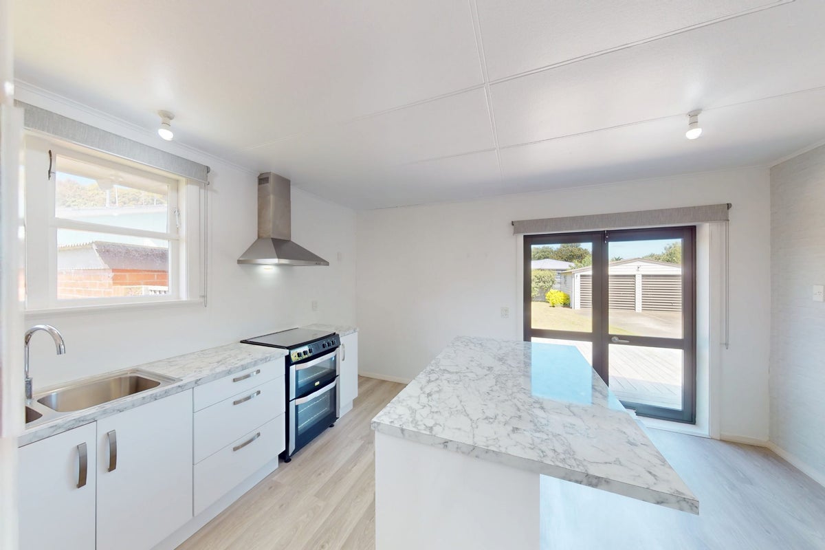 41 Ellesmere Crescent, Highbury, Palmerston North - Carousel 2