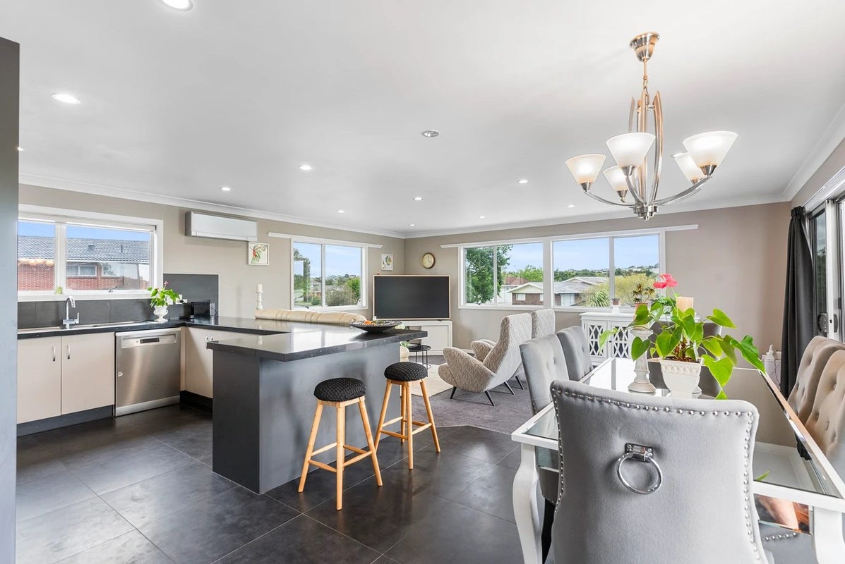 50 Celtic Crescent, Ellerslie, Auckland - Carousel 2
