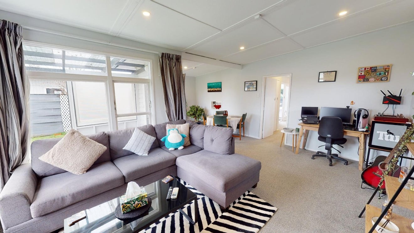 10 Alexander Street, Awapuni, Palmerston North - Carousel 2