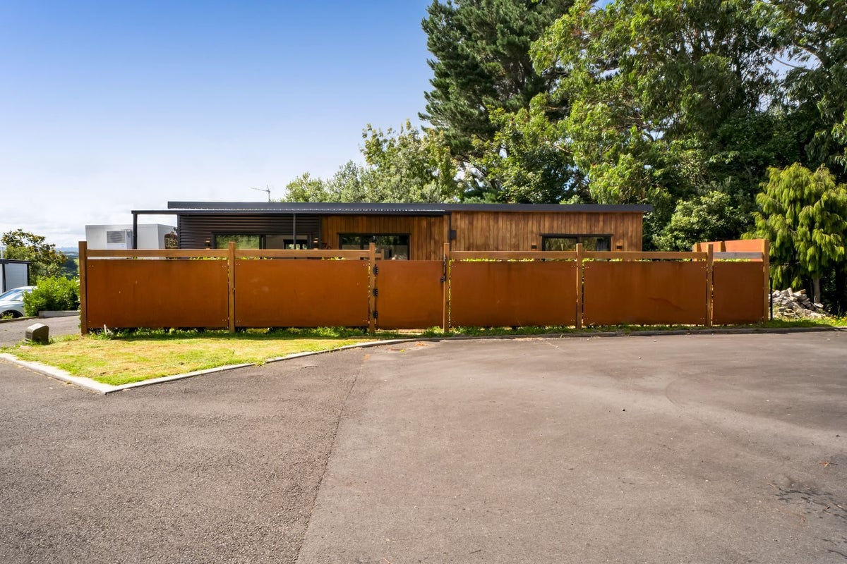38C Tawhiti Road, Hawera - Carousel 17