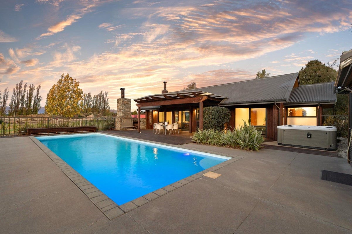 1 Martin Jugum Lane, Ranui, Auckland - Carousel 1