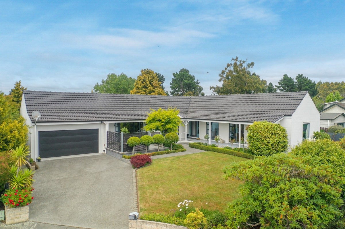 11 Rowan Place, Gleniti, Timaru - Carousel 1