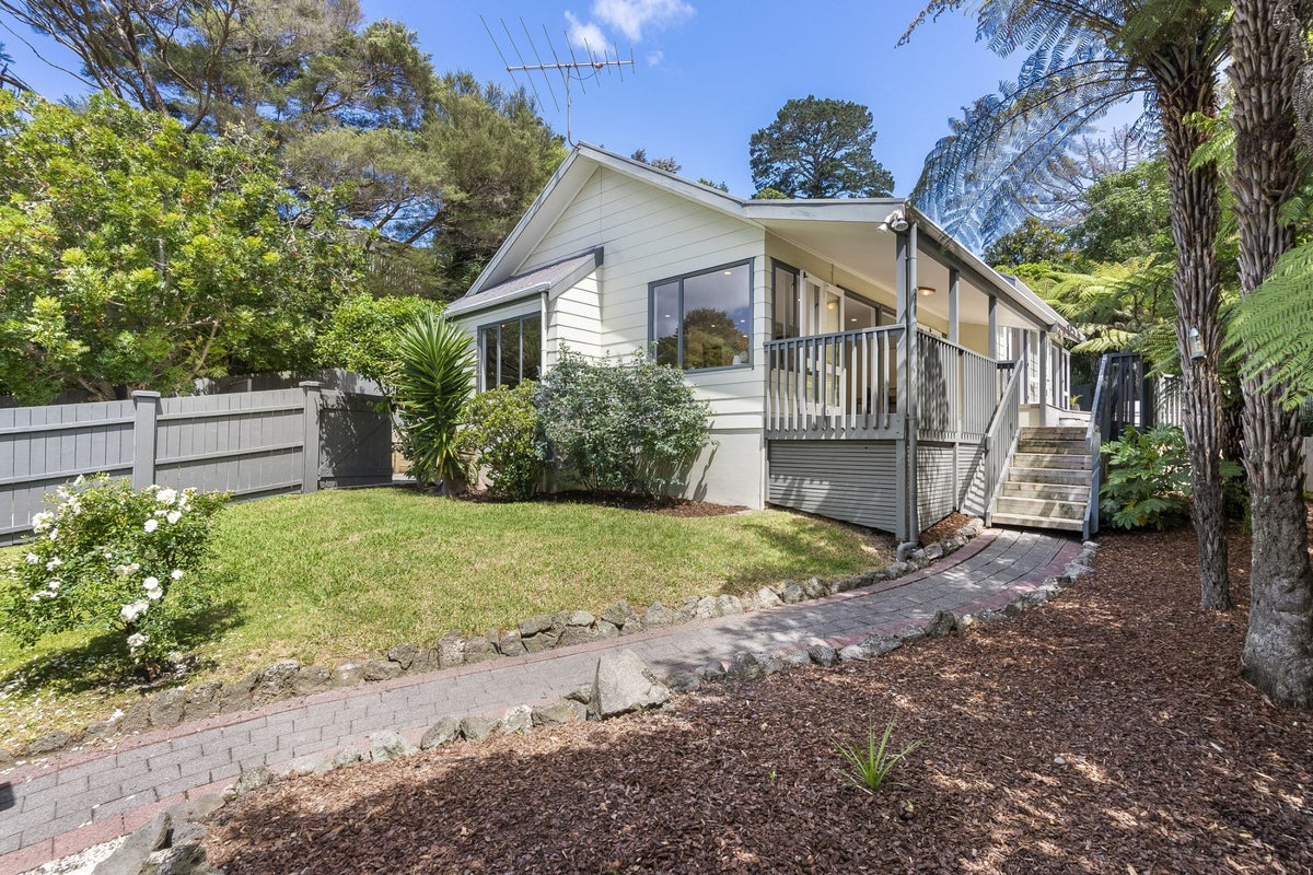 2 Abbeygate Street, Birkdale, Auckland - Carousel 1