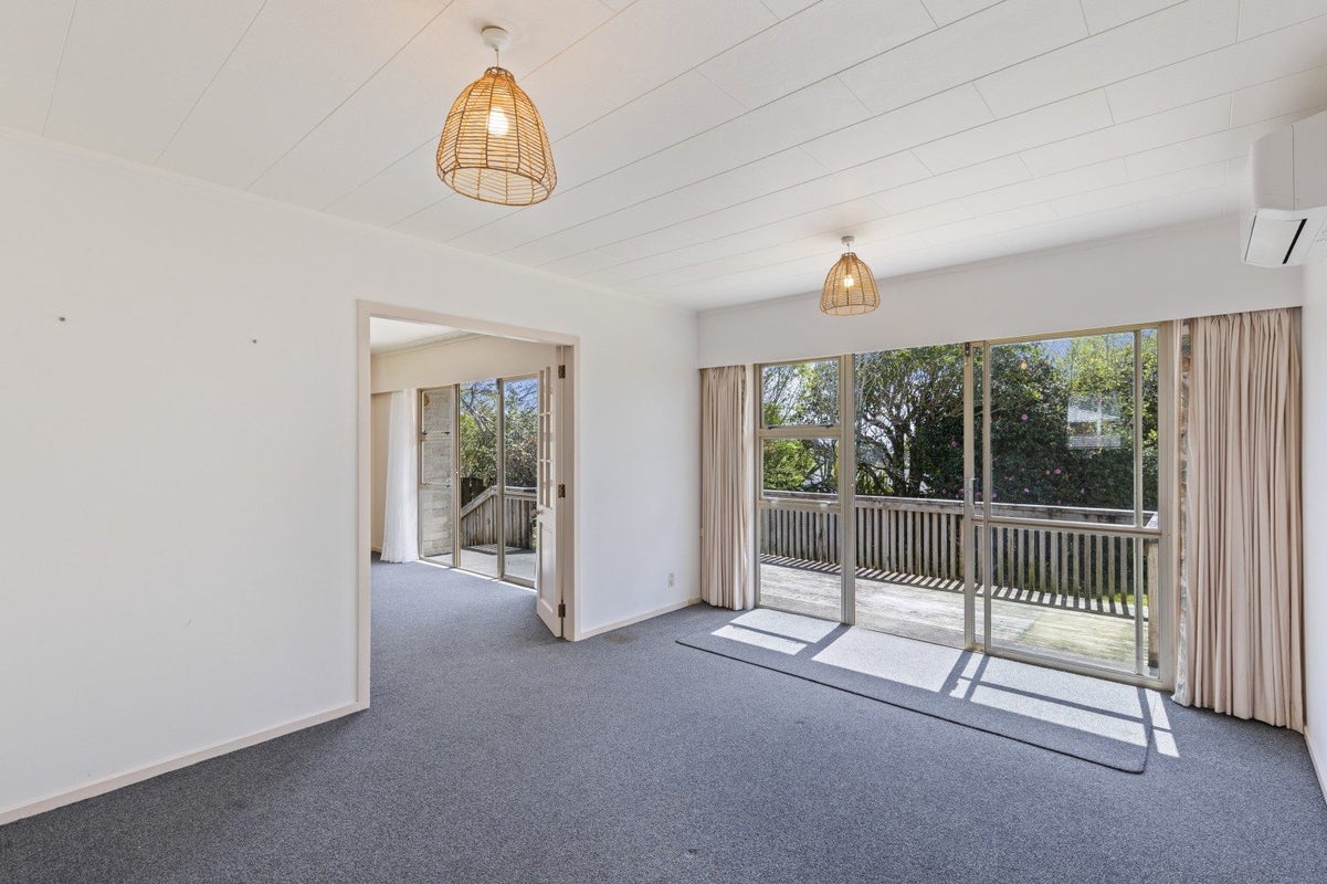 68 Fernleigh Street, Frankleigh Park, New Plymouth - Carousel 2