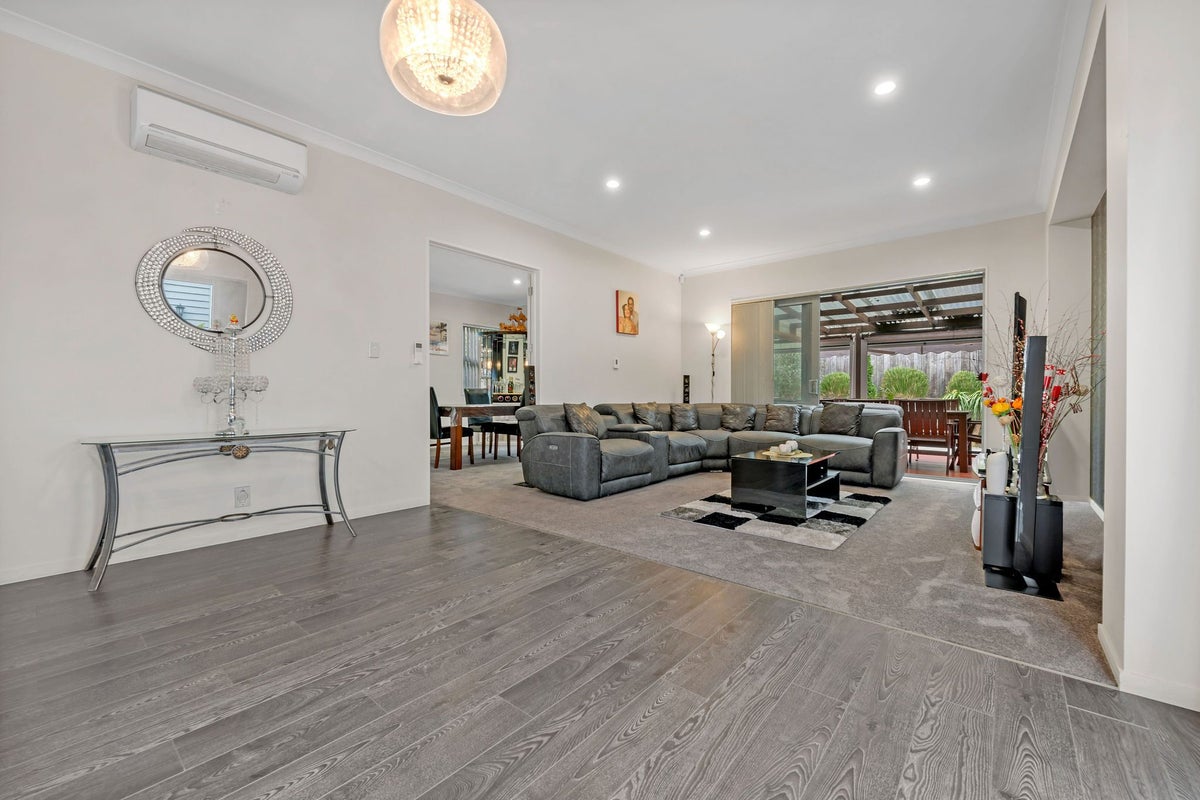 54 Springside Drive, Flat Bush, Auckland - Carousel 2