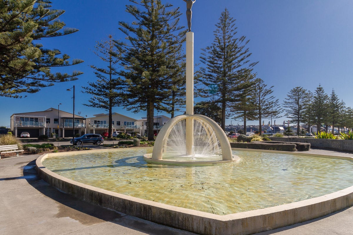 563 Marine Parade, Napier South, Napier - Carousel 20