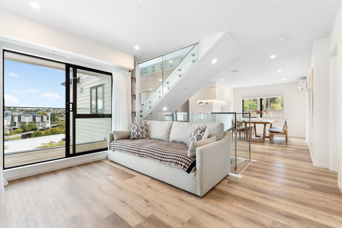 24B Bruce Road, Glenfield, Auckland - Carousel 2