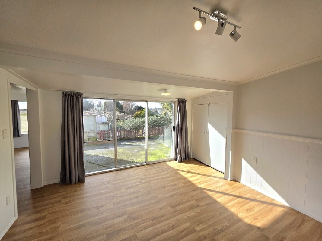 373A St Aubyn Street, Moturoa, New Plymouth - Carousel 2