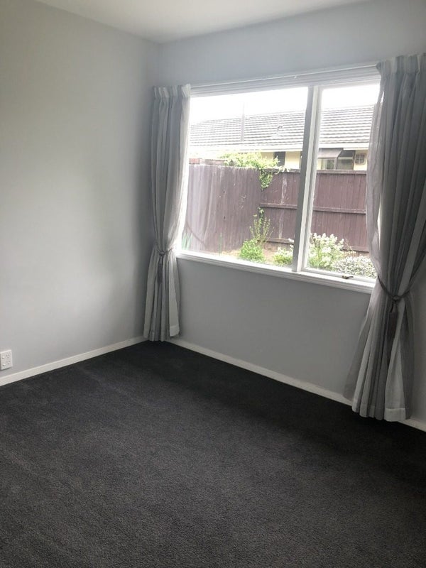 2/5 Sarabande Avenue, Redwood, Christchurch - Carousel 12