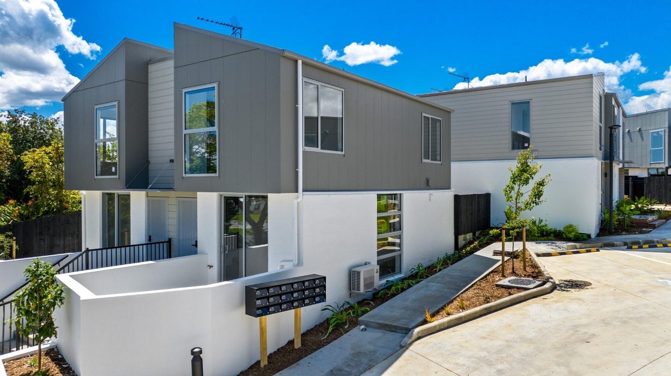 10/25 Tranent Road, Mangere, Auckland - Carousel 1