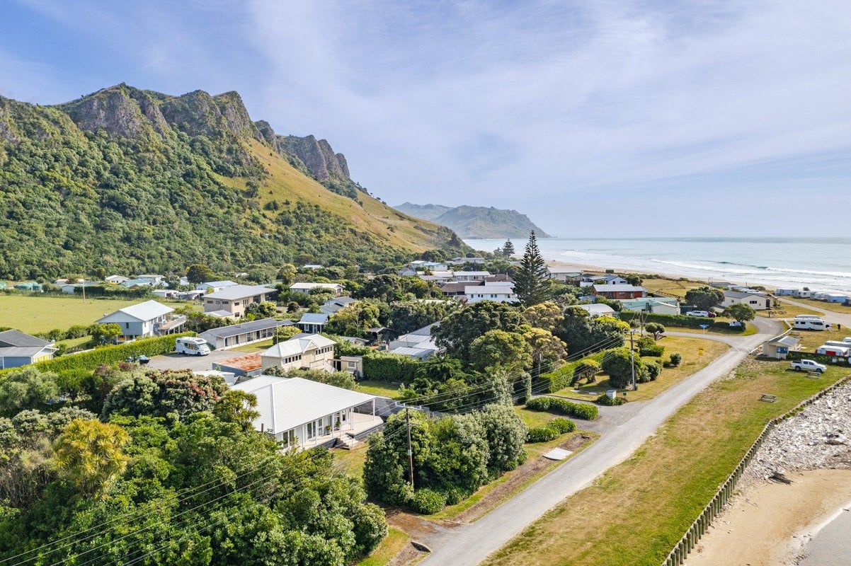 1225 Kairakau Road, Kairakau, Elsthorpe - Carousel 1