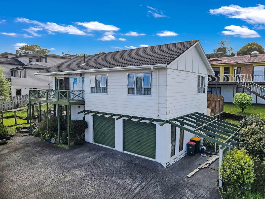 4 Elsted Place, Goodwood Heights, Auckland - Carousel 2