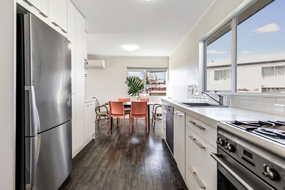 8 Millar Place, Nawton, Hamilton - Carousel 2