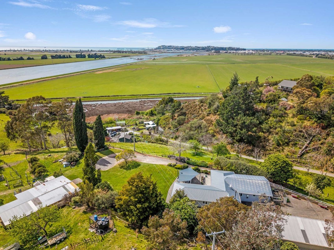 70 Nilgiri Road, Poraiti, Napier - Carousel 2