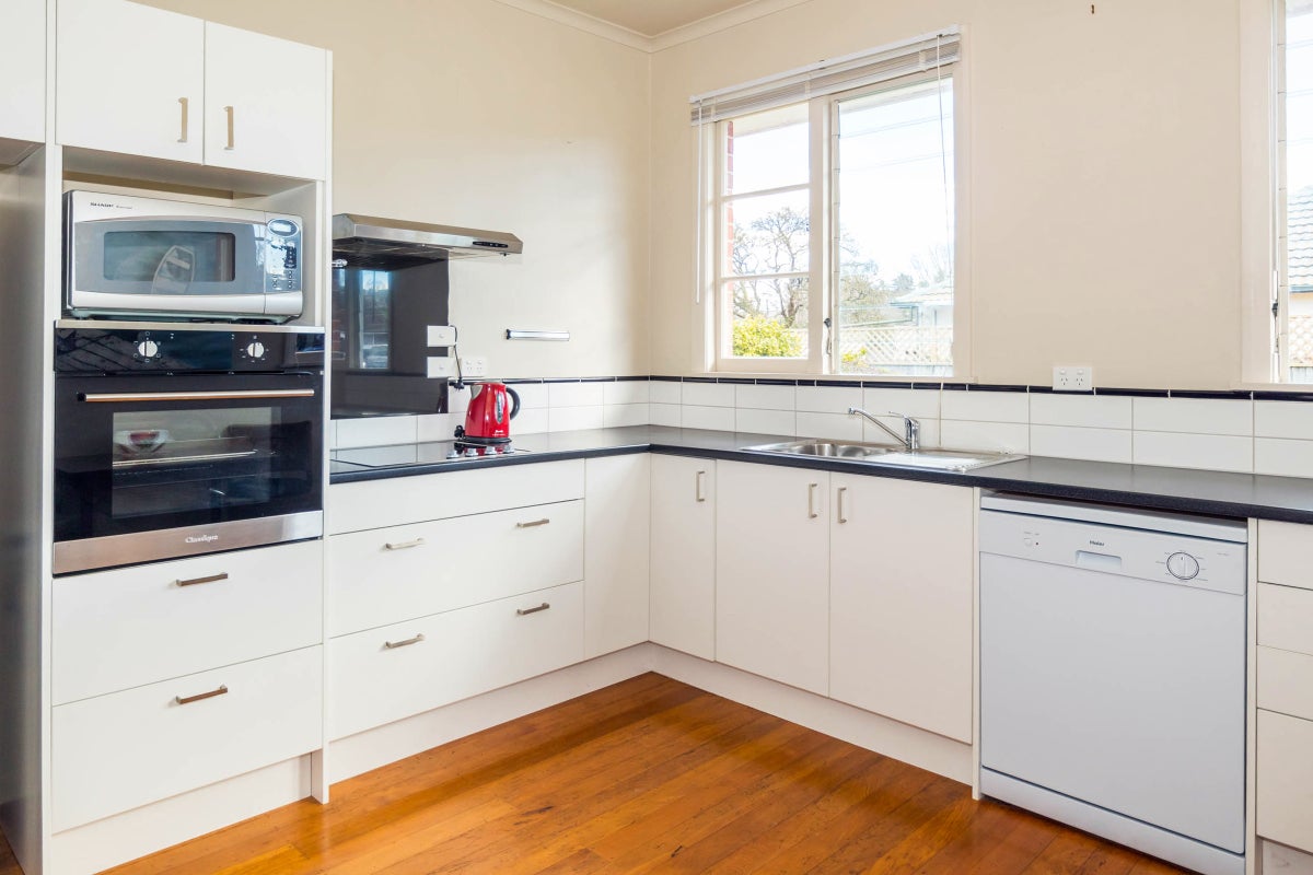 16 Glen Street, Marchwiel, Timaru - Carousel 2