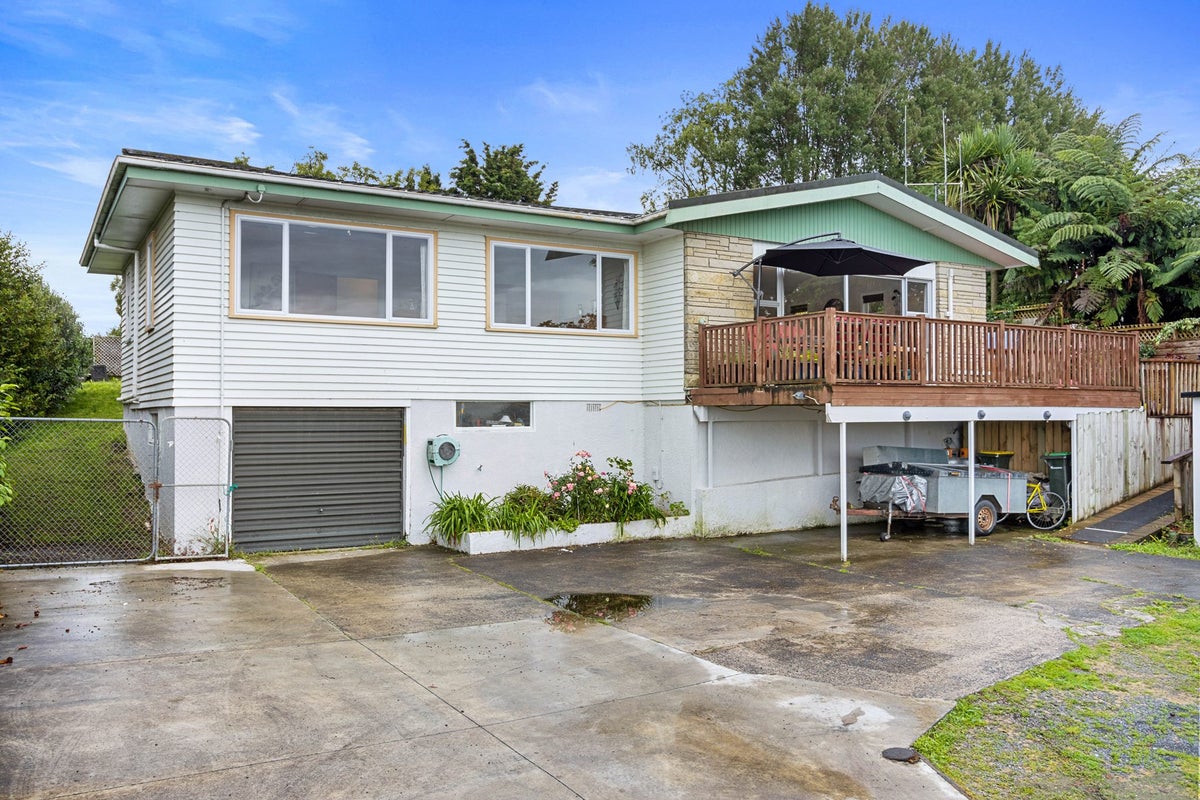 46 Oliver Street, Kihikihi, Te Awamutu - Carousel 1