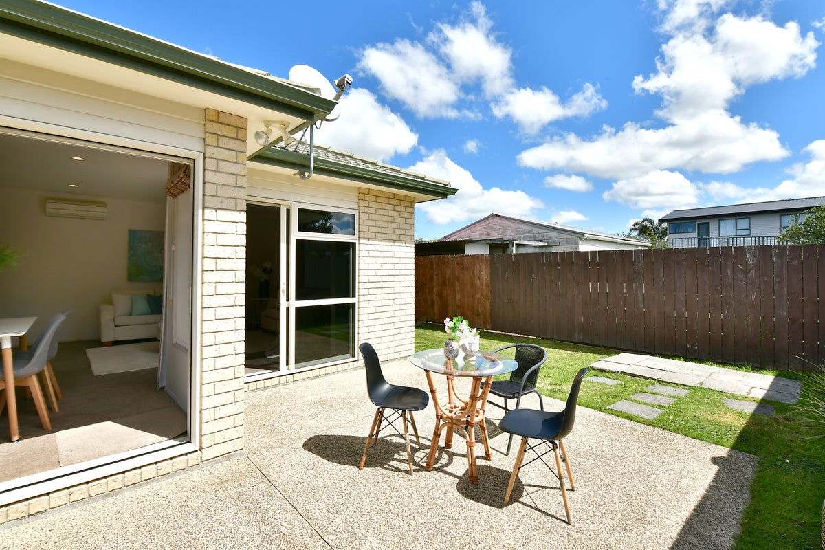 12B Manuka Street, Orewa, Orewa - Carousel 2