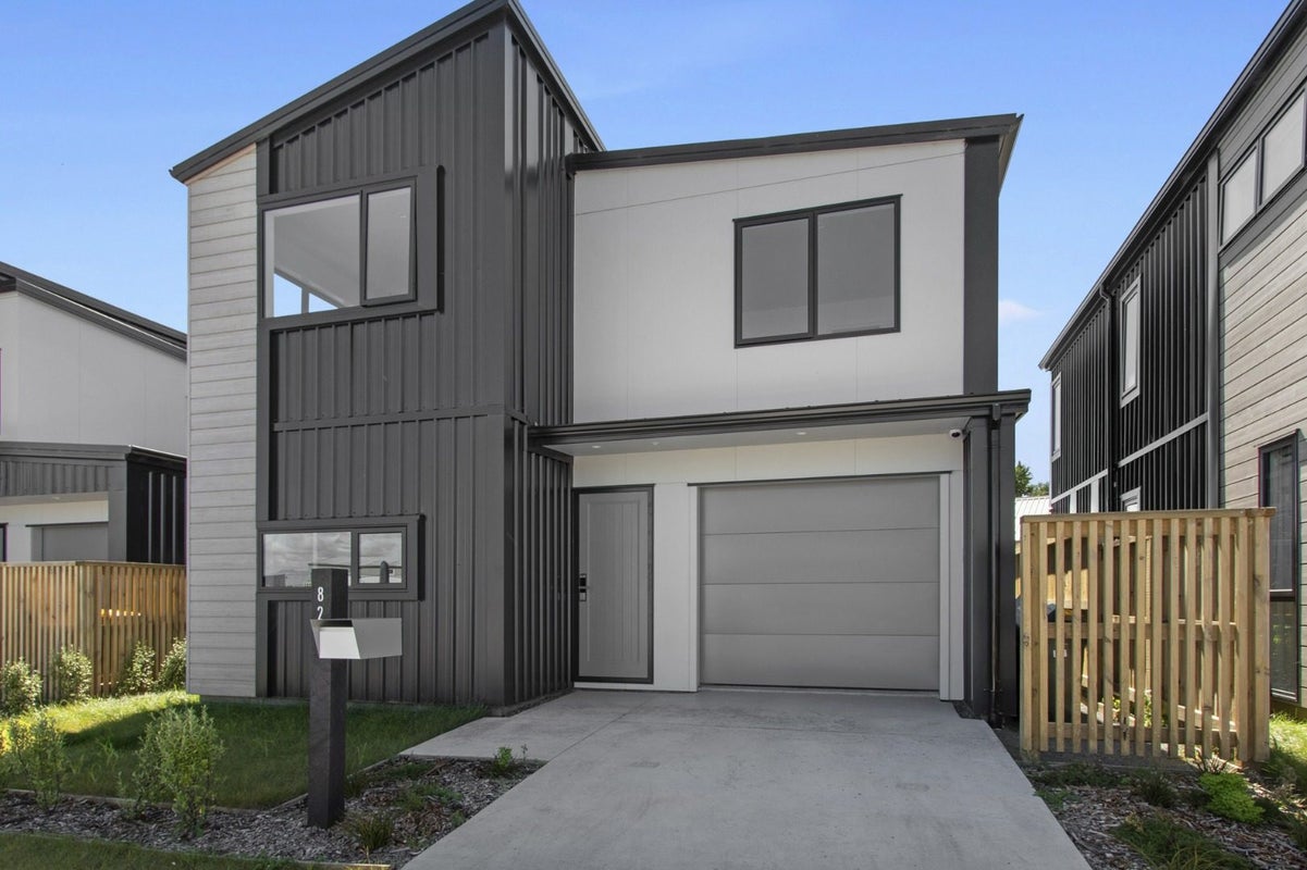 82 Jacks Landing Drive, Hamilton Lake, Hamilton - Carousel 1