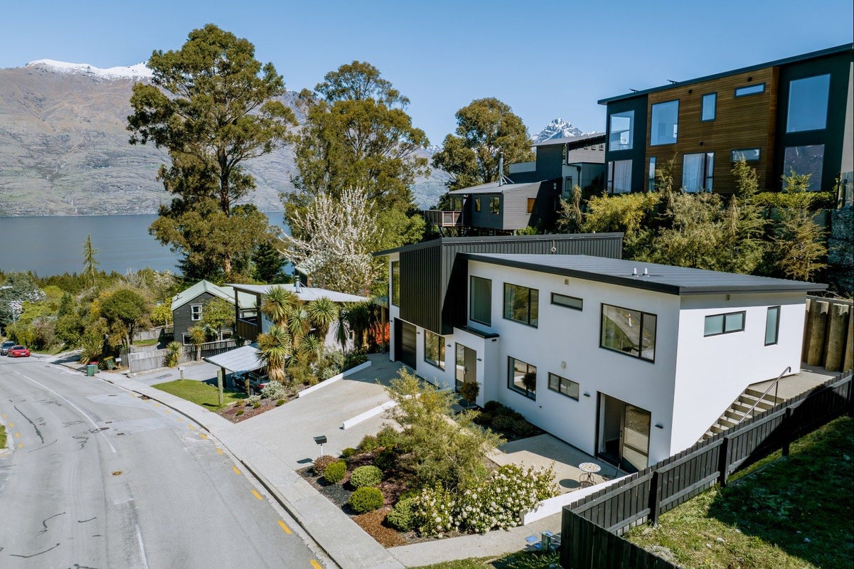242 Fernhill Road, Sunshine Bay, Queenstown - Carousel 2