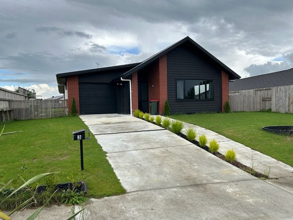 3 Whakapono Avenue, Baverstock, Hamilton - Carousel 1