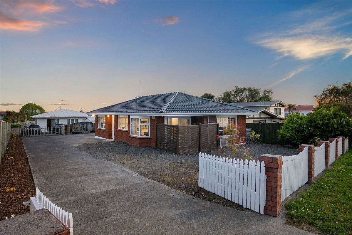 1/57 Alfriston Road, Manurewa East, Auckland - Carousel 2
