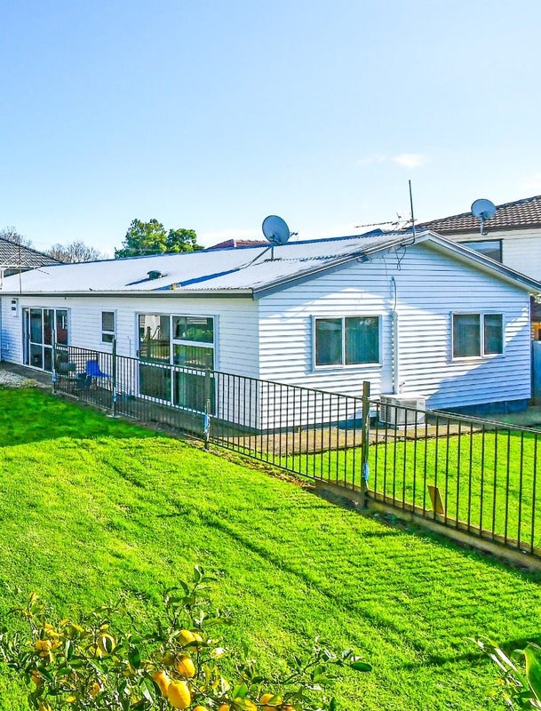 16 Ranfurly Road, Papatoetoe, Auckland - Carousel 1